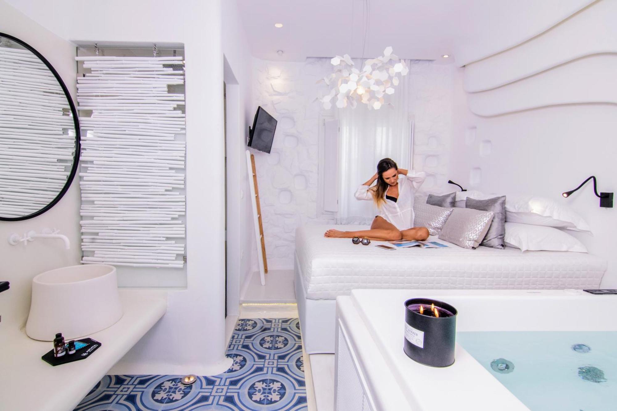 Apartment Kyma & Helios Deluxe With Hot Tub At Amazeu Naxos Naxos City